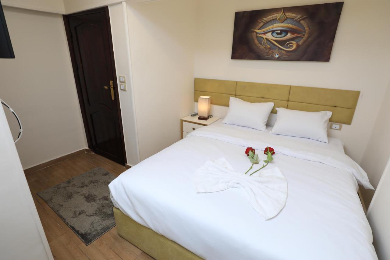 Pyramids Heart Hotel Kafrat al Jabal Exterior photo